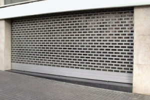instalación persianas aluminio para locales barcelona
